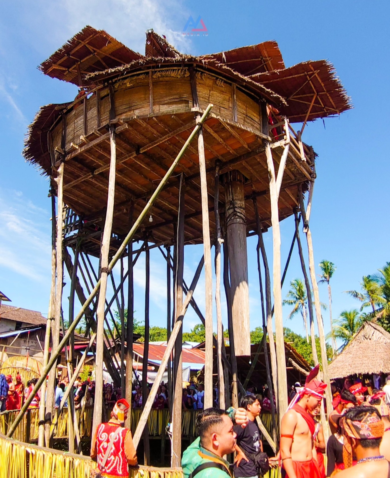 Rumah adat Baluk, tempat penyimpanan Tengkorak hasil zaman Kayau.