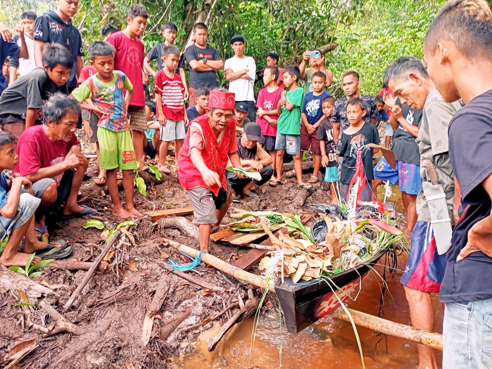 Mengenal Ritual Buang Jung dan Balala’, Cara Masyarakat SekabukMelawan Wabah Penyakit