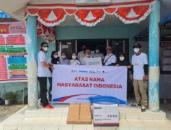 Gemawan dan KitaBisa Salurkan Peralatan Pemadam untuk Warga Sekabuk, Dorong Penguatan Sumber Air
